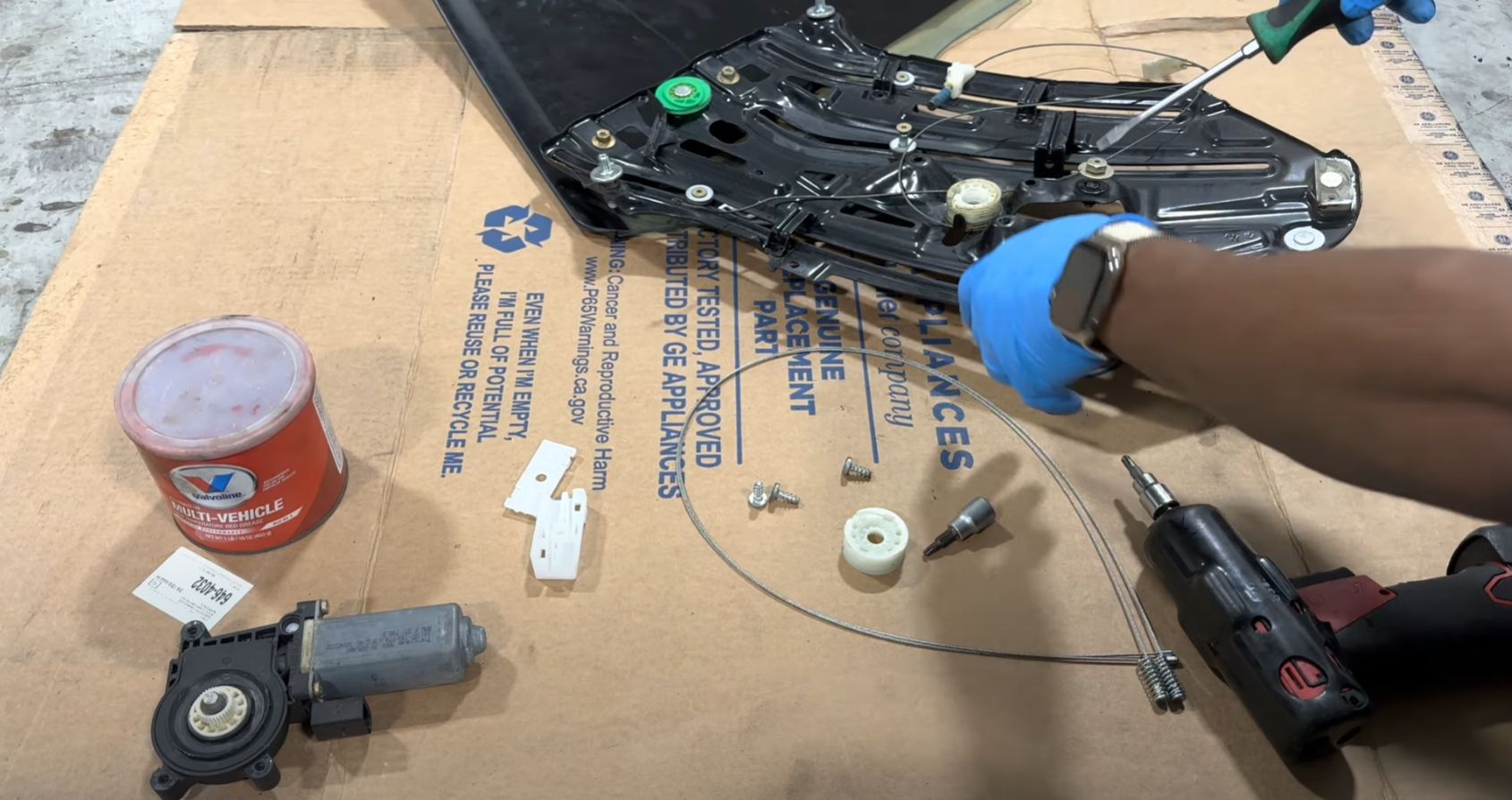 Detach and Remove the Spool Wheel