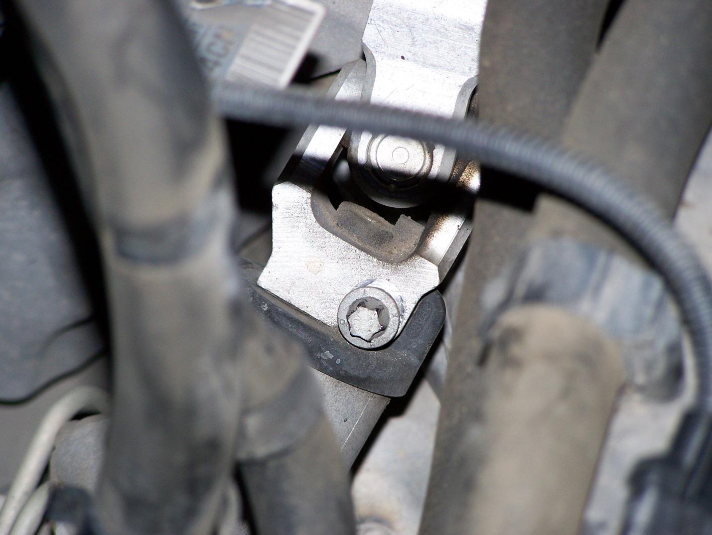 Remove lower section of steering spindle